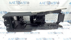 Консоль центральна BMW X7 G07 19-25 Elfenbein-Weiss, подряпини, під хімчистку