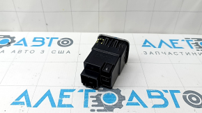USB Hub, AUX центральной консоли Jeep Cherokee KL 14-20 сломано крепление накладки