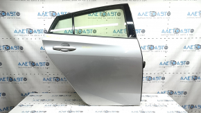 Дверь в сборе задняя правая Toyota Prius 50 Prime 17-18 серебро 1F7, потерта, царапины на накладке