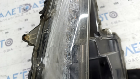 Поворотник правий Toyota Prius 50 Prime 17-22 без ПТФ, під полірування, сколи, зламане кріплення