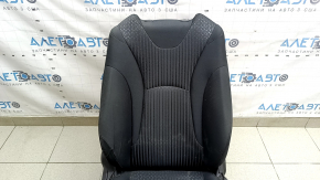 Сиденье пассажирское Toyota Prius 50 Prime 17-19 без airbag, механическое, подогрев, ткань черная, затерта, под химчистку, заломы