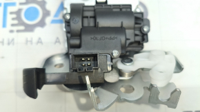 Замок крышки багажника VW Passat b8 16-19 USA