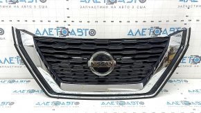 Грати радіатора grill з емблемою Nissan Rogue 21-23 під камеру і радар, стусани
