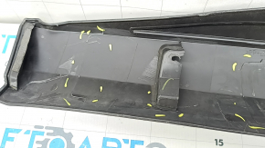 Накладка дверей нижня передня права Nissan Rogue 21-25 структура, зламані кріплення, прим'ята, подряпини