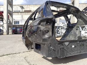 Четверть крыло задняя левая BMW X7 G07 19-26 на кузове, черная, тычки