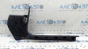 Накладка порога внутрішня передня ліва Audi A4 B9 17-25 чорна, подряпини, побілів пластик