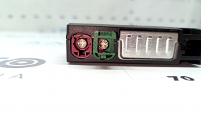 USB-hub Audi A4 B9 17-25