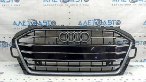 Решетка радиатора grill в сборе Audi A4 20-24 рест, с эмблемой, под парктроники, черный глянец-хром
