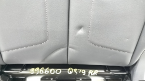 Спинка заднього ряду сидінь 2 ряд права Audi Q3 83A 19-25 з каркасом, шкіра чорна з сірим рядком, вм'ятини, подряпини
