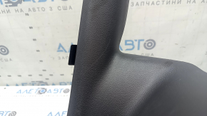 Накладка порогу внутрішня задня ліва Hyundai Ioniq 17-22 чорна, зламане кріплення, подряпина