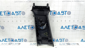 Накладка центральной стойки верхняя ремень правая Audi Q3 83A 19-25 черная, потерта