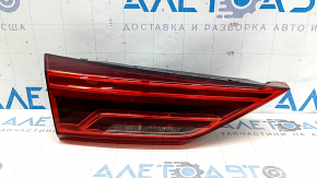 Фонарь внутренний дверь багажника левый Audi Q3 83A 19-25 LED, царапины