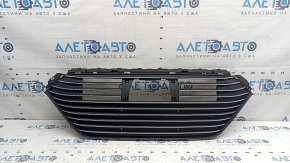 Решетка радиатора grill Hyundai Ioniq 17-19 HEV черный мат+хром, без эмблемы, под радар, треснуты хром молдинги