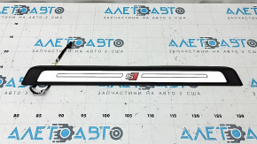 Накладка порога наружная передняя левая Audi Q3 83A 19-25 черная с подсветкой, S-Line, хром, потерта