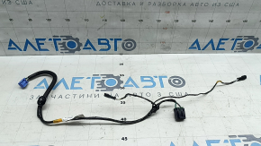 Проводка USB Hub 3-го ряда сиденья Tesla Model Y 20-25