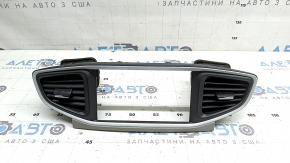 Накладка передней панели центральная с дефлекторами воздуховода Hyundai Ioniq 17-19 черная с хром и бежевой вставкой, треснуто крепление