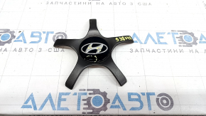 Центральный колпачок на диск Hyundai Ioniq 17-19 HEV R17 примят, вздулся лак