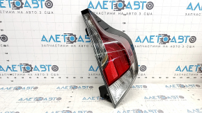 Фонарь внешний правый Toyota Prius C 15-17 LED