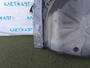 Корито багажника Toyota Prius V 12-17 висвердлено
