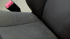 Сиденье водительское Toyota Prius 30 12-15 с airbag, механическое, велюр темно-серый, под химчистку, заломы ткани