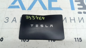 Ключ Tesla Model Y 20-25 KEYCARD погнута, подряпини