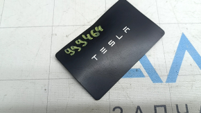 Ключ Tesla Model Y 20-25 KEYCARD погнута, царапины