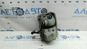 Поворотник правый Toyota Prius 30 12-15 рест, под полировку