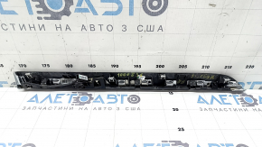 Накладка передньої панелі права Volvo XC90 16-23 під дерево береза, глянець, з підсвічуванням, подряпини
