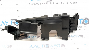 Дефлектор радіатора правий Toyota Rav4 19-21 2.5