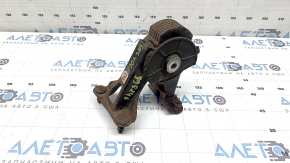 Подушка двигателя задняя Toyota Prius 30 10-15 ржавая, микротрещины