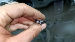 Дверь багажника голая со стеклом Audi Q5 80A 21-25 тонировка, черный LY9T, с трапецией