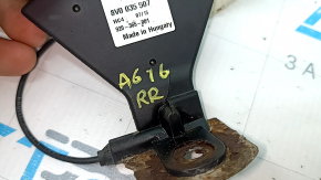 ANTENNA AMPLIFIER правая Audi A6 C7 12-18 коррозия кронштейна, трещины в корпусе