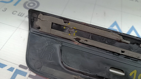 Накладка порога внешняя передняя правая Audi Q5 80A 18-25 черная с хромом и подсветкой, S-Line, царапины, отломан провод, сломано крепление