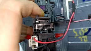 Фонарь внутренний дверь багажника левый BMW X3 F25 11-17 под LED и ксенон фары, мусор под стеклом