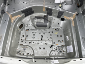 Корыто багажника Audi A6 C7 12-18 на кузове, надрыв