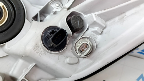 Фара передняя правая Toyota Camry v50 12-14 usa XLE, под полировку, треснуто стекло