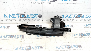 Дефлектор радіатора лівий Toyota Camry v70 18-18 2.5 L\LE\XLE