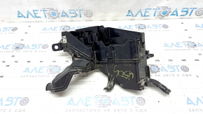 Корпус блока предохранителей подкапотный левый Toyota Camry v50 12-14 usa