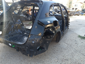 Чверть крило задня права Audi Q5 80A 18-25 на кузові, чорна, тички, вм'ятина