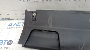 Кронштейн підлоги багажника Audi Q8 19-26 передній, потертий, в кіптяви