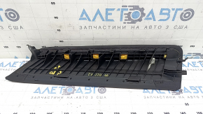 Боковушка 2-го ряду сидінь права Audi Q8 19-23 шкіра чорна ANTHRAZIT, тріщина в кріпленні, кіптяви, потортість