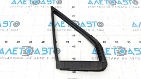 Уплотнитель стекла двери треугольник переднее правое Subaru Forester 19-24 SK