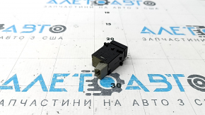 Кнопка закриття дверей багажника Subaru Forester 19-24