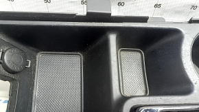 Накладка центральной консоли с подстаканником Hyundai Sonata 11-15 черная, с прикуривателями, без USB, царапины