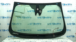 Лобовое стекло Ford Fusion mk5 17-20 под датчик дождя, камеру, подогрев камеры и дворников, сколы