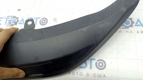 Губа заднего бампера Toyota Prius V 15-17 рест, черная, царапины