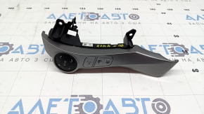 Кнопки управления на руле левые Toyota Prius V 15-17 под голосовое, царапины, сломано крепление