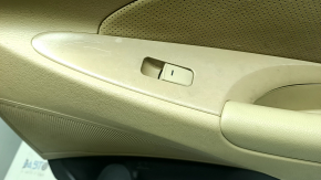 Обшивка двери карточка задняя правая Hyundai Sonata 11-15 кожа бежевая, царапины