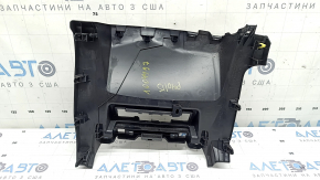 Накладка торпеды центральная нижняя Toyota Prius V 15-17 черная, царапины