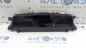 Щиток приборов Toyota Prius V 17-17 usa, 135к, царапины